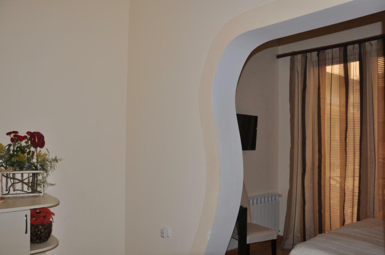 Daniel Boutique Hotel Yerevan Exterior photo